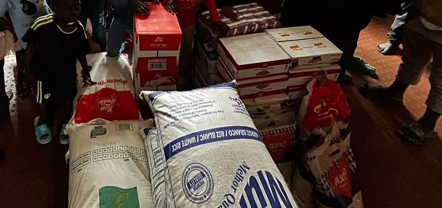 Denrées alimentaires préparées pour une distribution